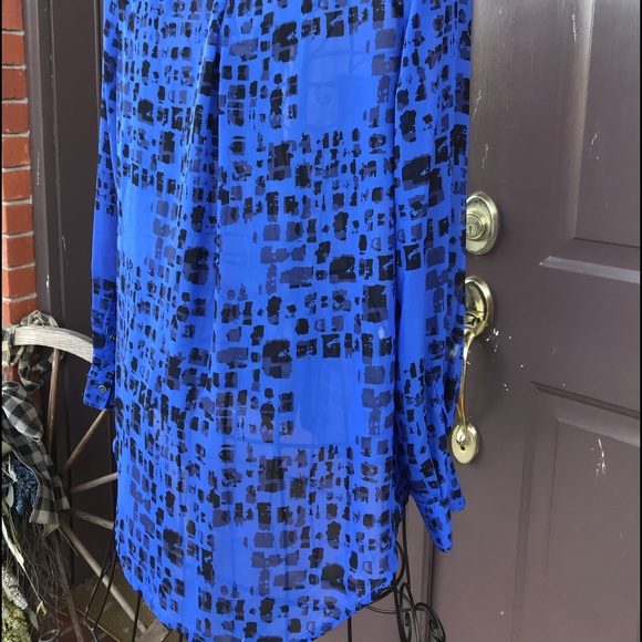 Rock & Republic Women’s Button Up  Blouse - Picture 7 of 8